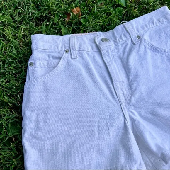 1970’s orange tab Levi 36941 white denim shorts