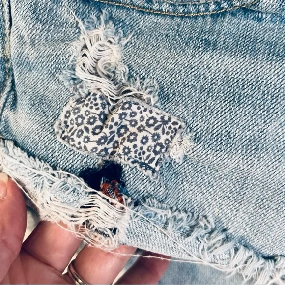 Abercrombie &amp; Fitch Factory Destroyed Jean Shorts