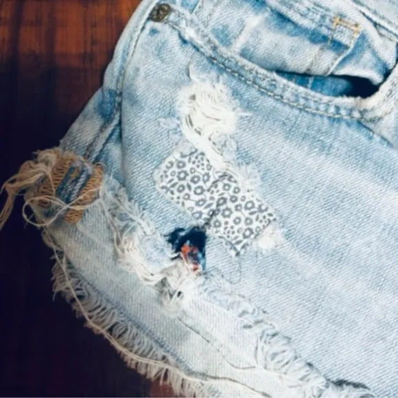 Abercrombie &amp; Fitch Factory Destroyed Jean Shorts