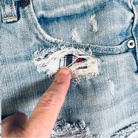 Abercrombie &amp; Fitch Factory Destroyed Jean Shorts