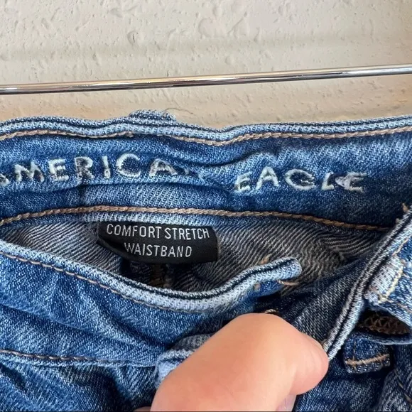 American Eagle Women’s Ripped Highest Rise Mom Denim Shorts/Sz:0/NEW