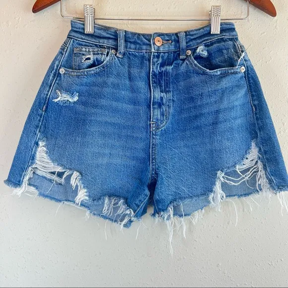 American Eagle Women’s Ripped Highest Rise Mom Denim Shorts/Sz:0/NEW