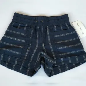 Athleta Carbo Tide Linen Shorts