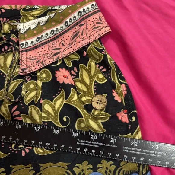 (B5) AGUA BENDITA SOPHIE SHORTS High-waisted shorts prints. Multi colour, size L