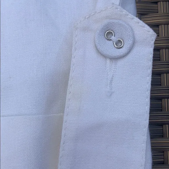 Bebe white linen mix Bermuda shorts