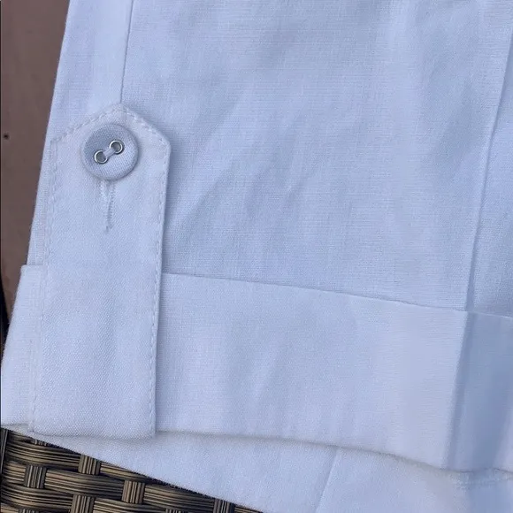 Bebe white linen mix Bermuda shorts