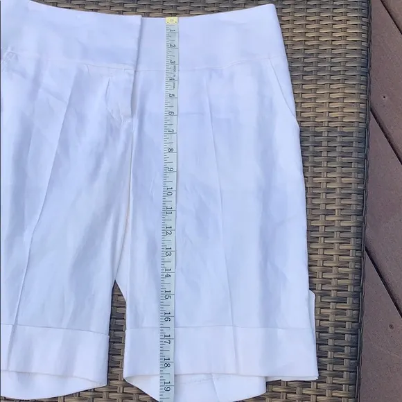 Bebe white linen mix Bermuda shorts