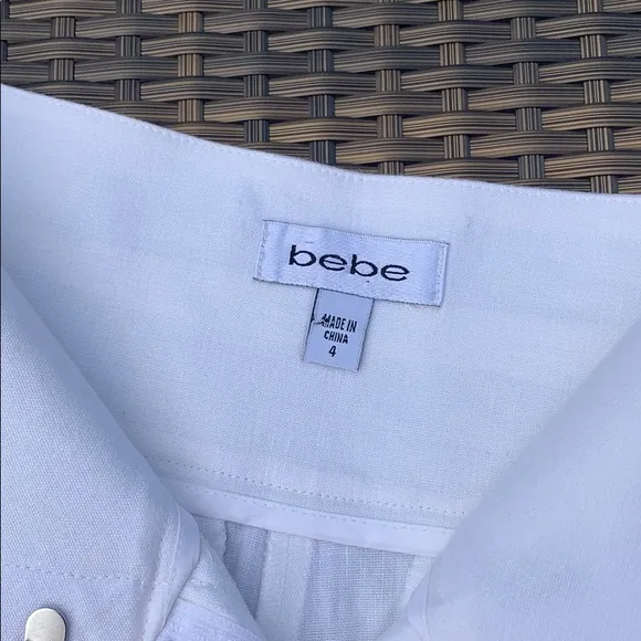 Bebe white linen mix Bermuda shorts