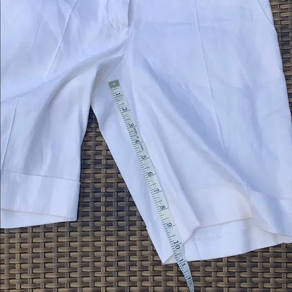 Bebe white linen mix Bermuda shorts