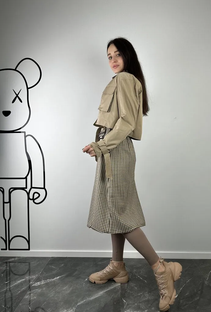 Beigie Trench coat with attaching sleeves