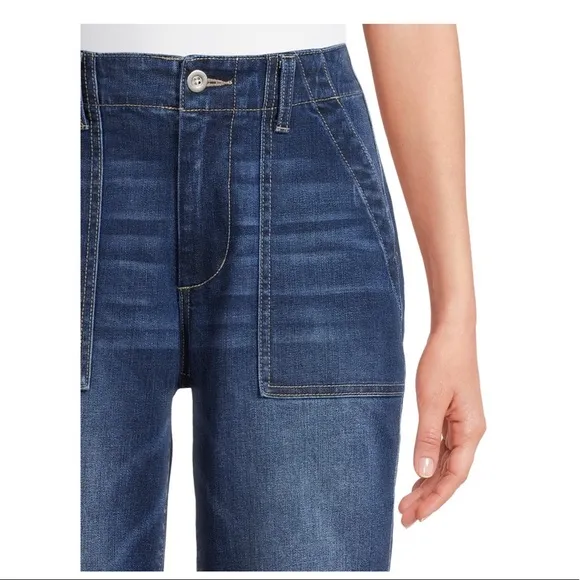 Both fashionable and functional, Bermuda Utility Shorts 10” inseam