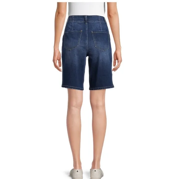 Both fashionable and functional, Bermuda Utility Shorts 10” inseam