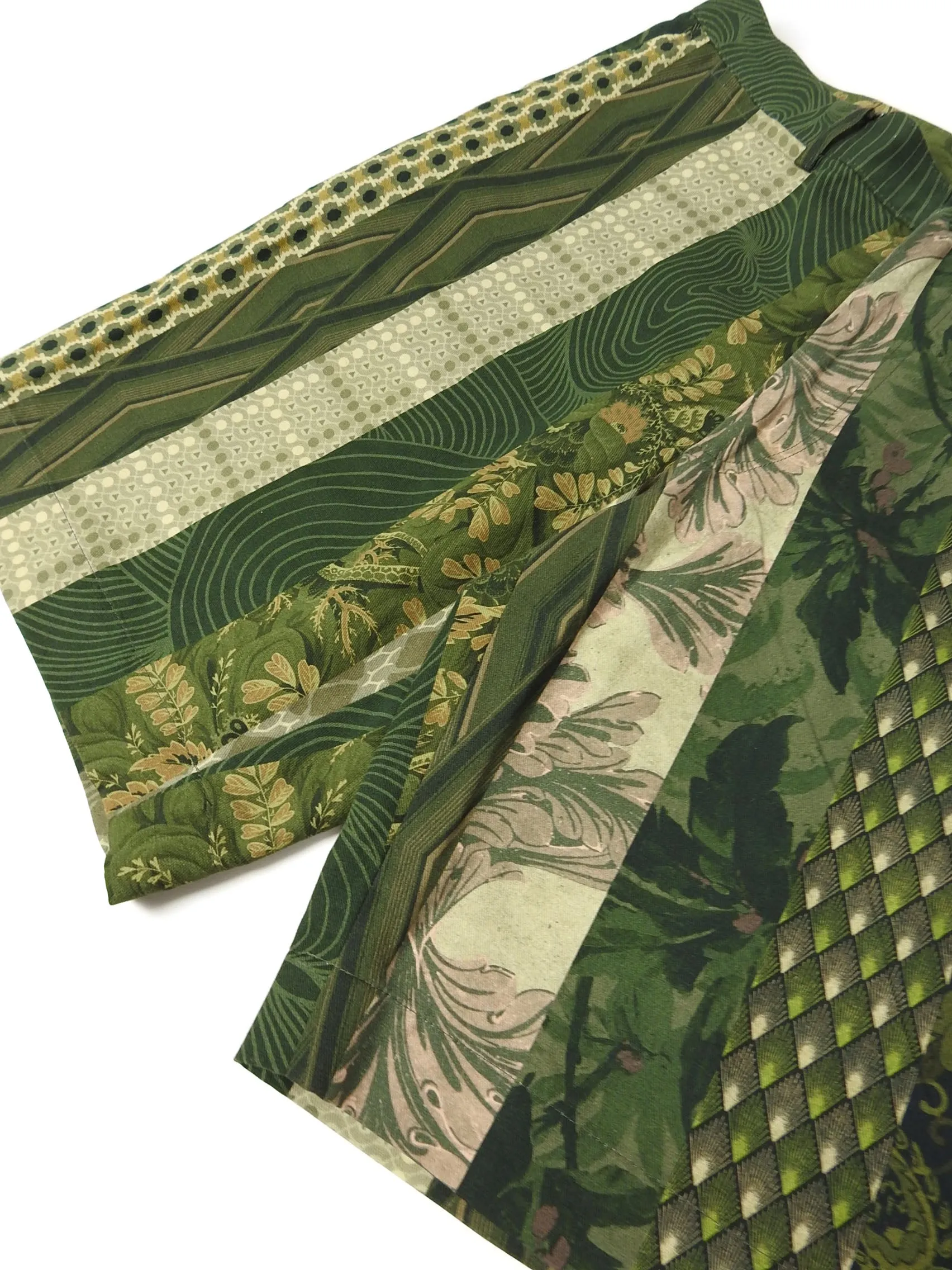 Dries Van Noten Patterned Shorts Size 50