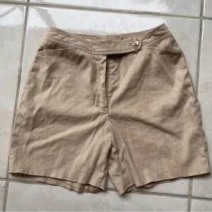 Escada linen shorts vintage Mid rise