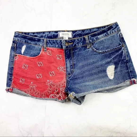 [F21] Flirty Bandana Print Shorts