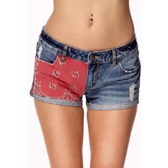 [F21] Flirty Bandana Print Shorts