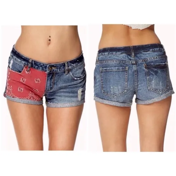 [F21] Flirty Bandana Print Shorts
