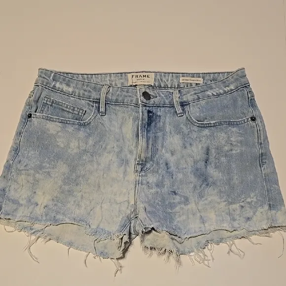 Frame Denim Le Grand Garcon Acid Wash Blue Jean Shorts with Frayed Hem Size 28