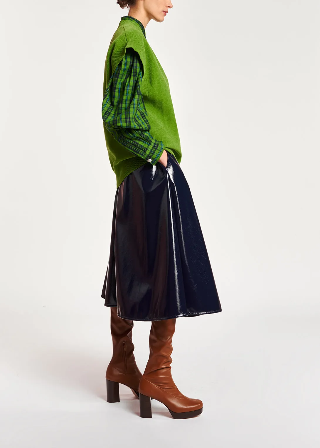 Green sleeveless knitted vest