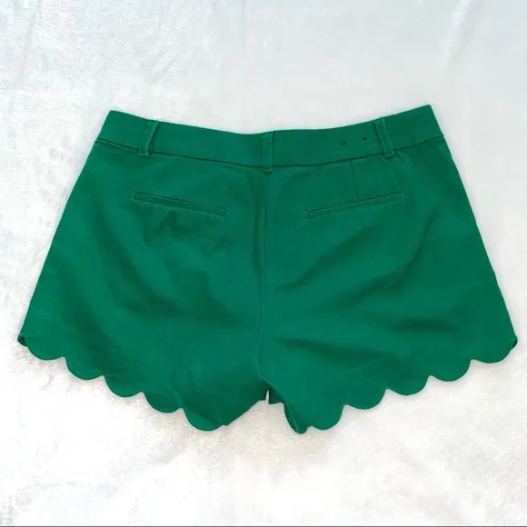 J. Crew | Kelly Green Linen Blend Scallop Hem Shorts
