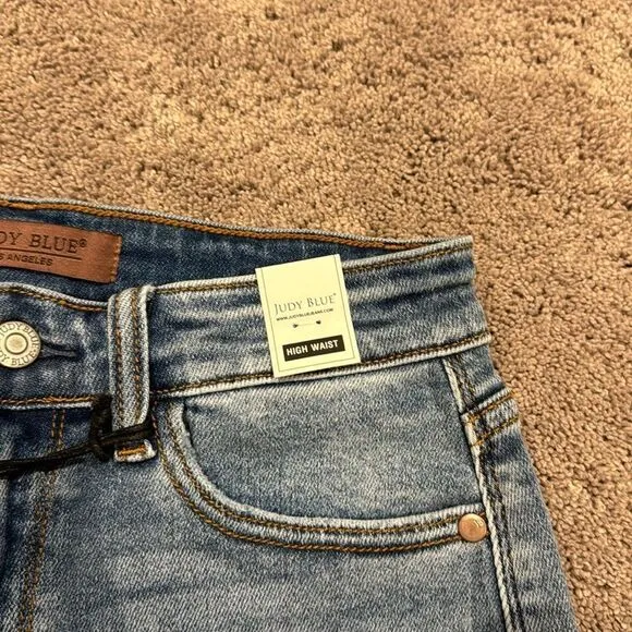 Judy Blue high waist “sky is the limit “ size medium NWT stretchy