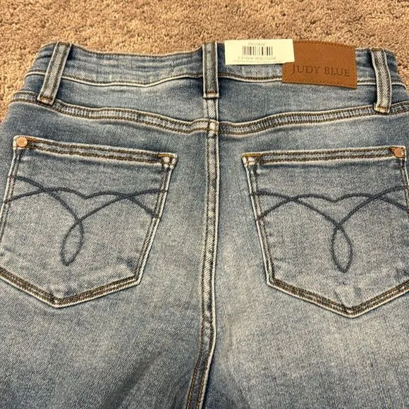 Judy Blue high waist “sky is the limit “ size medium NWT stretchy