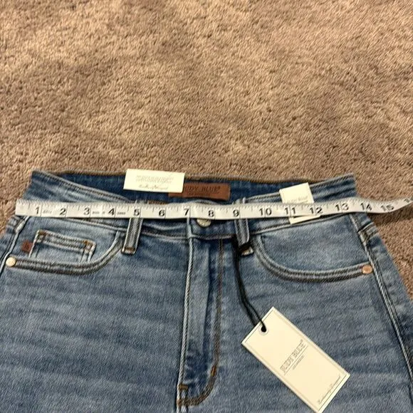 Judy Blue high waist “sky is the limit “ size medium NWT stretchy