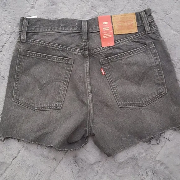 Levi Wedgie Button Fly shorts NWT 30