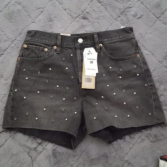 Levi Wedgie Button Fly shorts NWT 30
