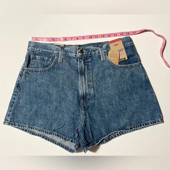 Levi’s High Waisted Mom Shorts women size 32 Blue NWT