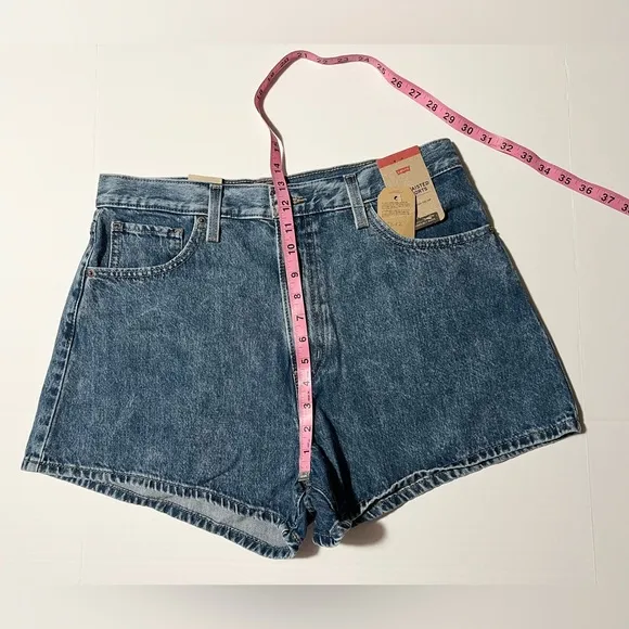 Levi’s High Waisted Mom Shorts women size 32 Blue NWT