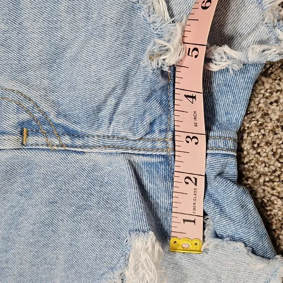 Levi's NWT 501 Shorts 100% Cotton 28 High Rise Button Fly Light Wash Distressed