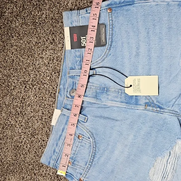 Levi's NWT 501 Shorts 100% Cotton 28 High Rise Button Fly Light Wash Distressed