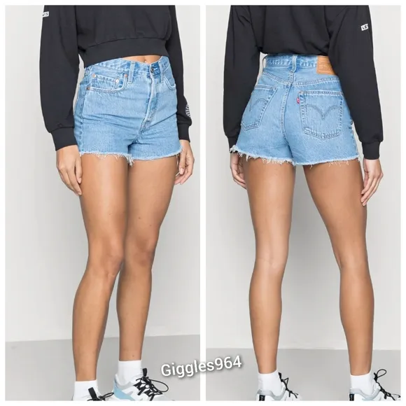 Levi's Ribcage Jean Denim Shorts in Bernal Medium Stonewash