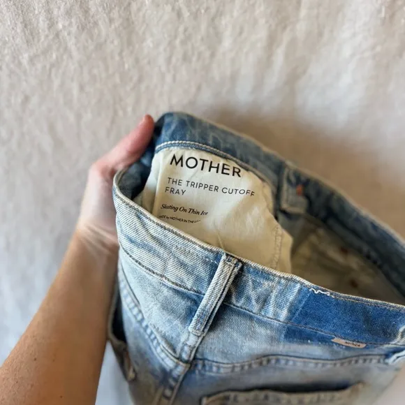 MOTHER The Tripper Cutoff Fray Shorts