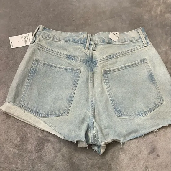 New! Good American Good Light Washed Blue 90s Shred Jean Shorts NWT 10929
