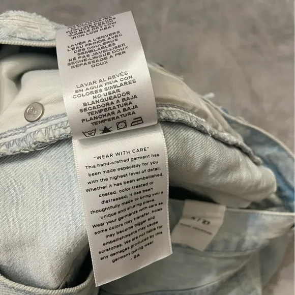 New! Good American Good Light Washed Blue 90s Shred Jean Shorts NWT 10929