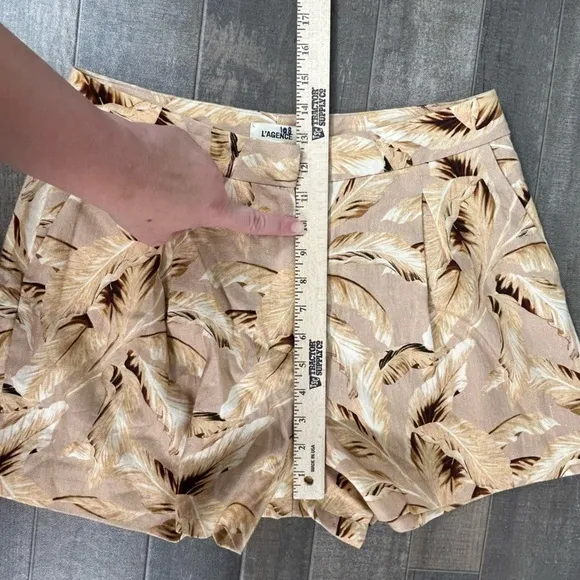 NWOT L'Agence Vittoria Palm Leaf Print Pleated Linen Blend Shorts