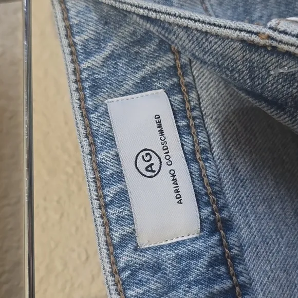 NWT AG Alexxis Denim Shorts in Size 28