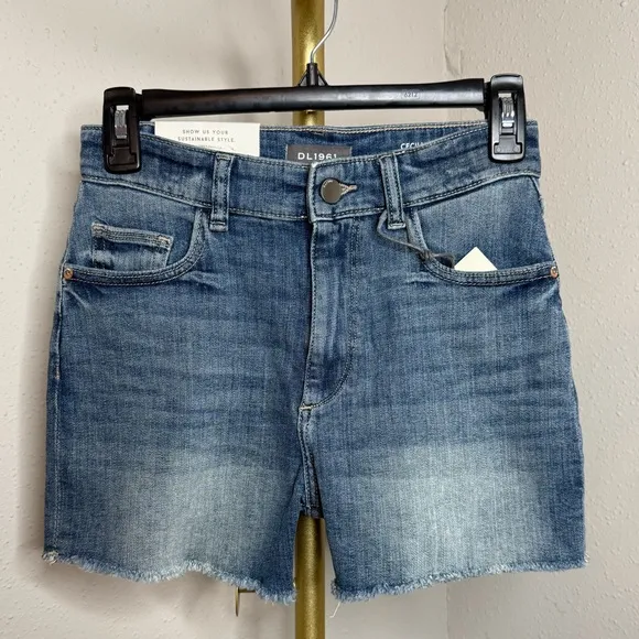NWT DL1961 Cecilia Classic Short