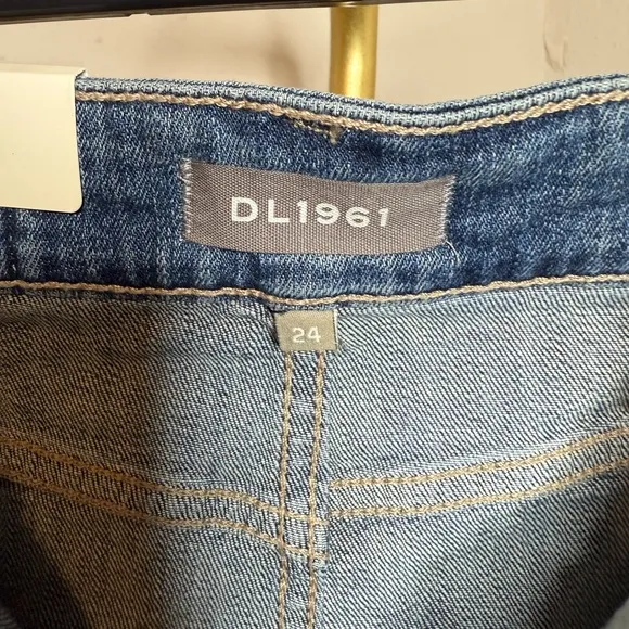 NWT DL1961 Cecilia Classic Short