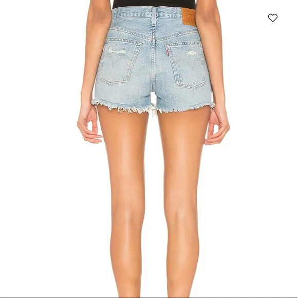 NWT Levi’s 501 High Rise Distressed Denim Jean Shorts Sz 31 Z512-26