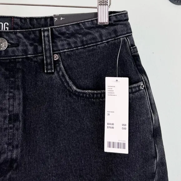 NWT Urban Outfitters BDG 90’s Long Inseam High Rise Denim Shorts in Black
