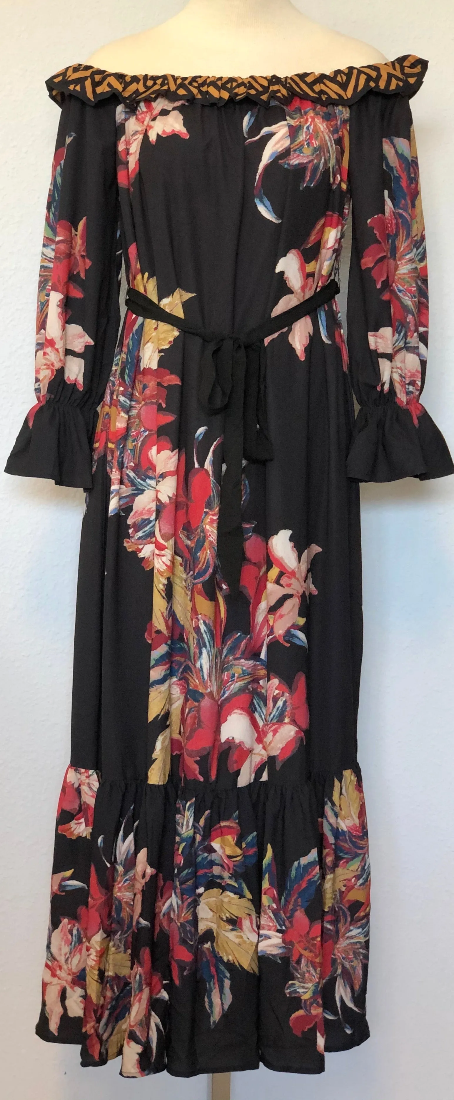 OFF SHOULDER FLORAL MAXI DRESS