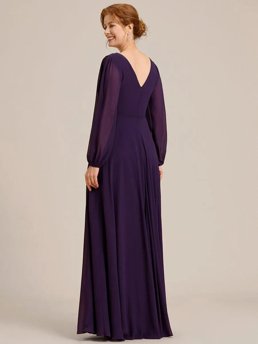 Robe de mère de la mariée en mousseline plissée à col en V et ceinture brillante