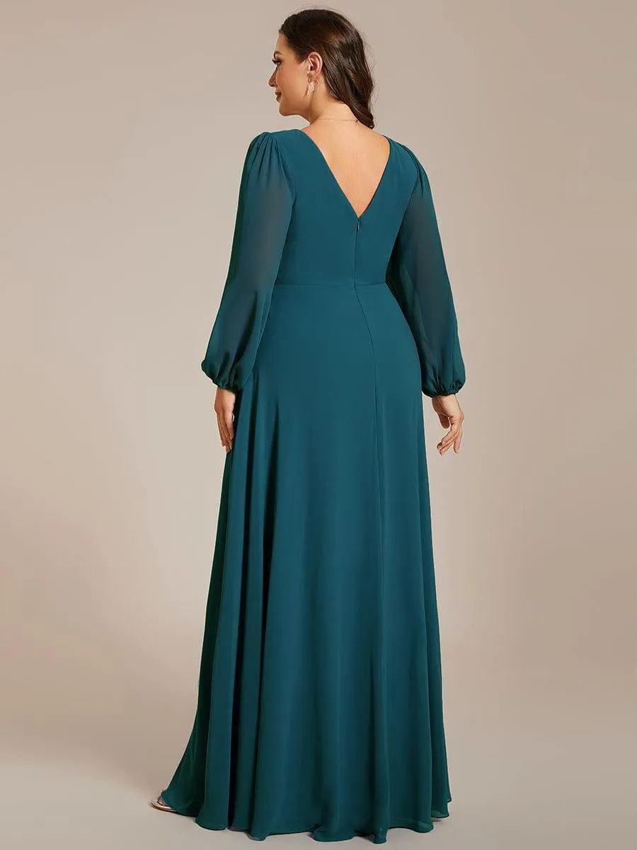 Robe de mère de la mariée en mousseline plissée à col en V et ceinture brillante
