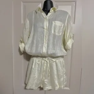Victoria’s Secret linen romper size 10 yellow