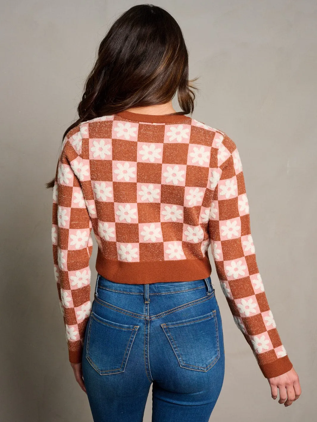 WOMEN'S LONG SLEEVE BUTTON CLOSURE CHEKERS SWEATER CARDIGAN