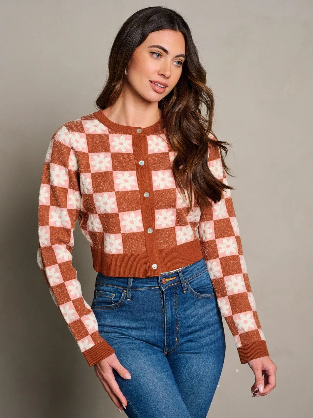WOMEN'S LONG SLEEVE BUTTON CLOSURE CHEKERS SWEATER CARDIGAN